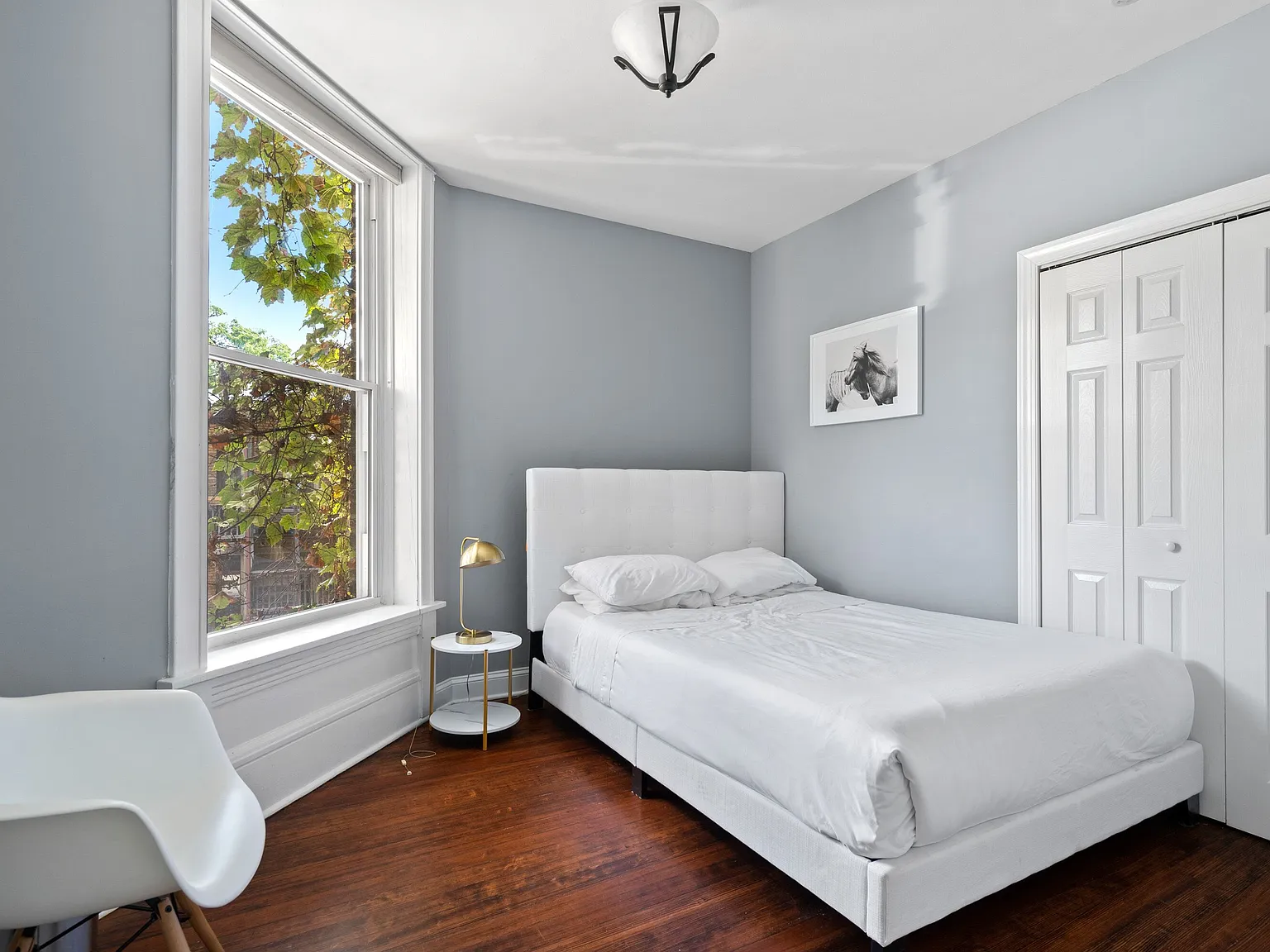 913 W Belden Ave — Photo 4