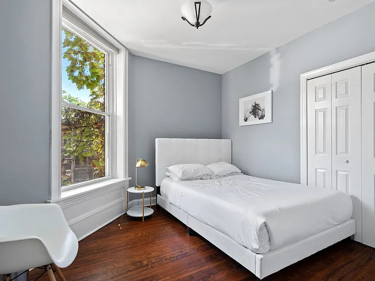 913 W Belden Ave #3 — Photo 4