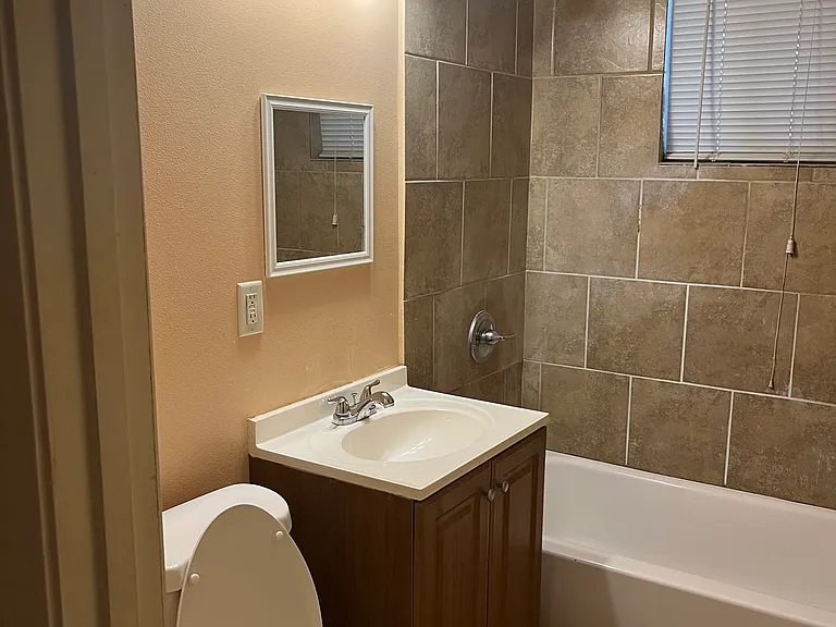 4837 Shalimar Dr — Photo 8