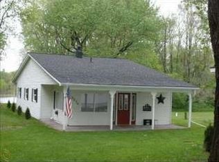 9275 Lake Shore Dr, Clarkston, MI 48348