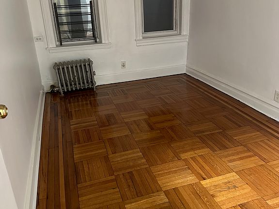 3rd image of 731 Arnow Ave #6