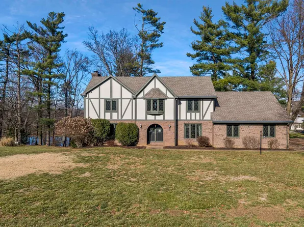 6401 Echo Hill Dr, Evansville, IN 47720