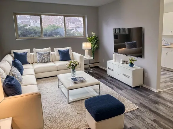 Durand Terrace Apartments, 185 Durand St, Sarnia, ON N7T 5A4