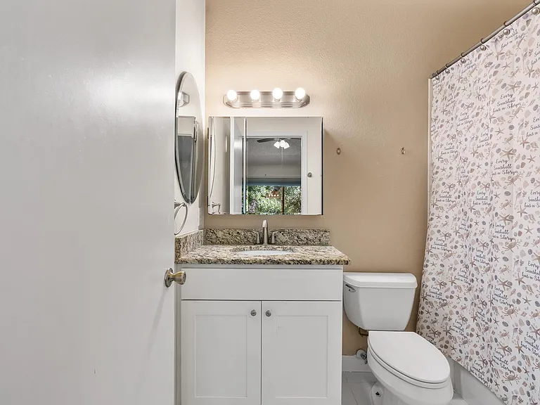 8611 Hunters Key Cir #8611 — Photo 20