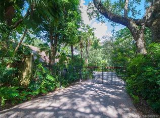 8960 SW 67th Ave, Pinecrest, FL 33156