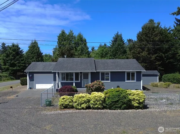 731 S Broadway Street, Westport, WA 98595