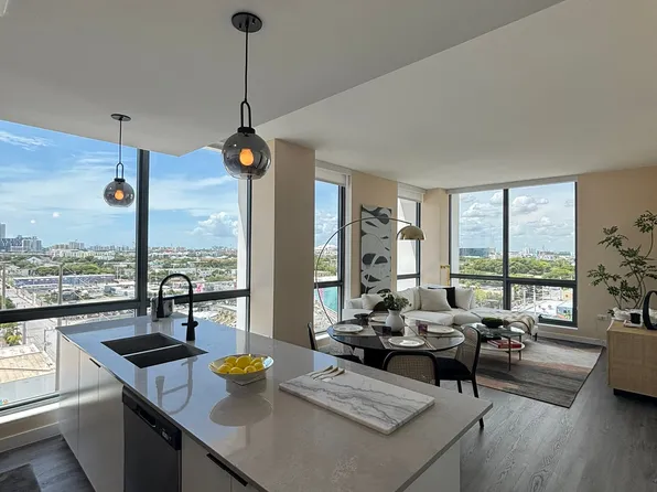 2160 NW 1st Ave, Miami, FL