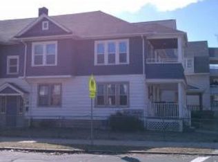 8 Woodlawn St, Springfield, MA 01108