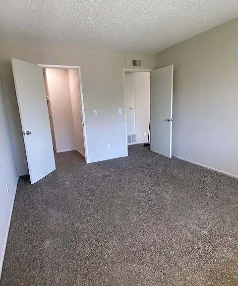 The Enrique Apartments — Photo 13