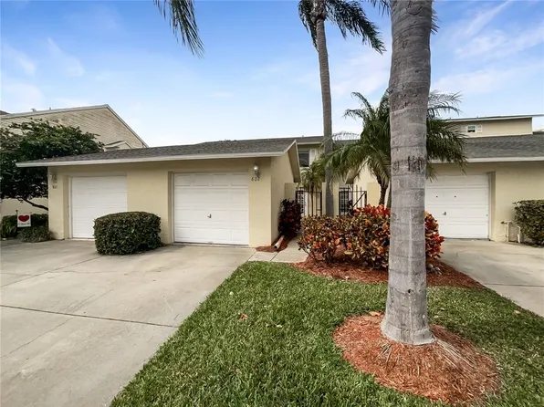 1050 Starkey Rd APT 802, Largo, FL 33771