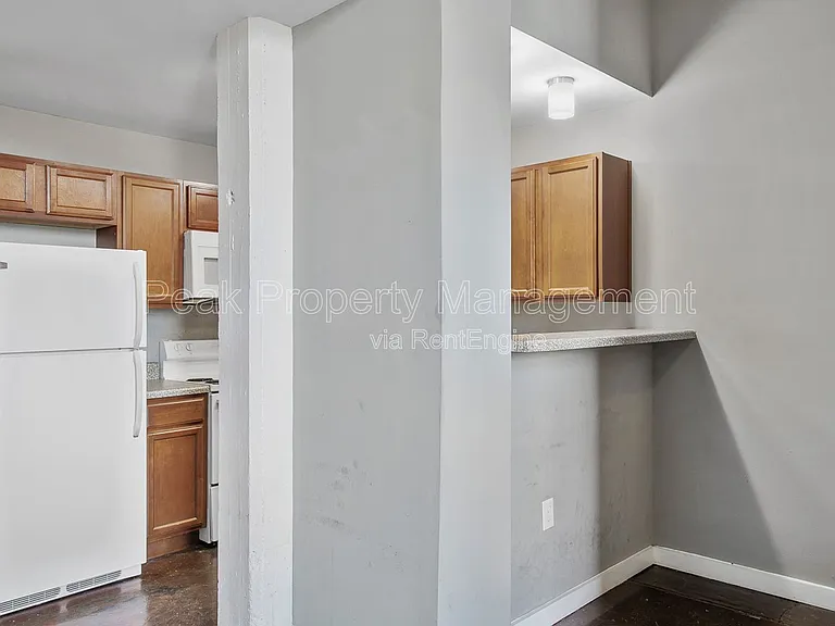 1510 W Broad St — Photo 68