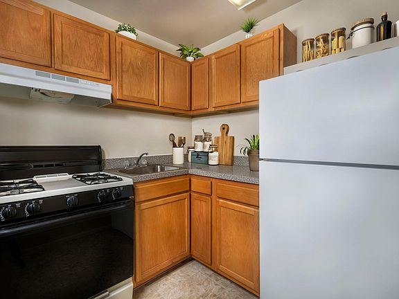 Kitchen with gas range