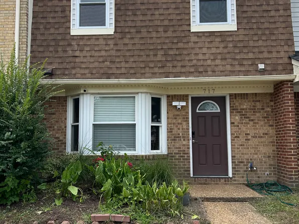 717 Westminster Ln, Virginia Beach, VA 23454