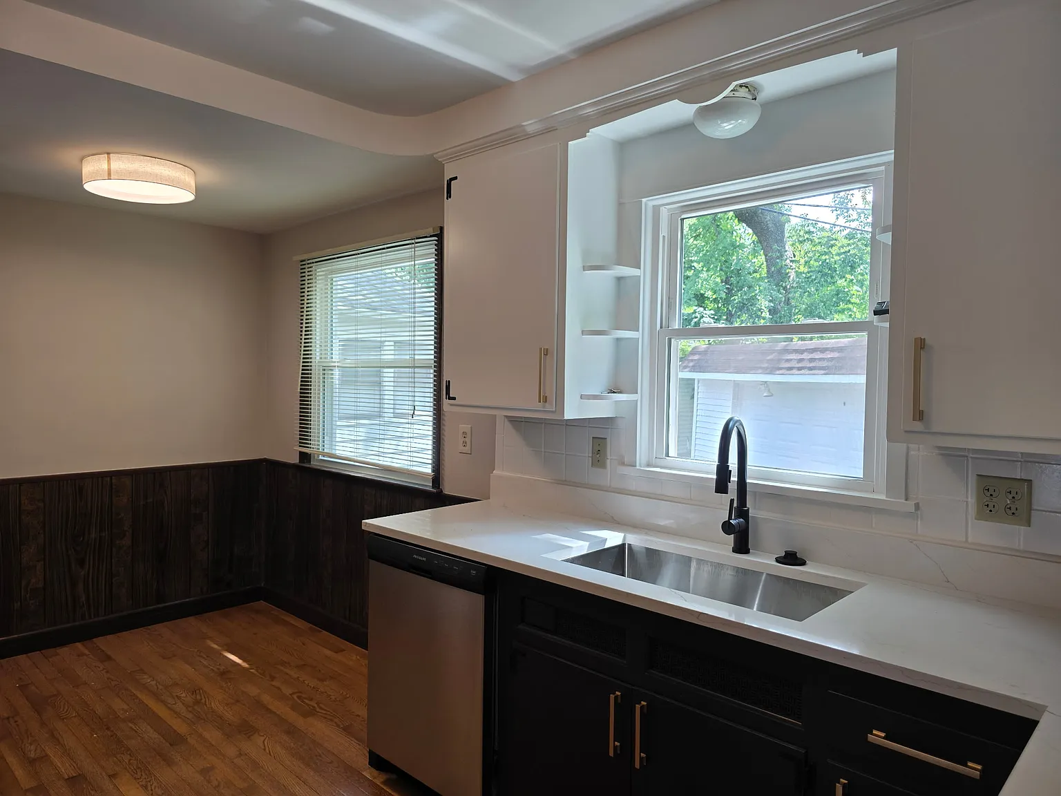 3 bed, $2,390 — Photo 4