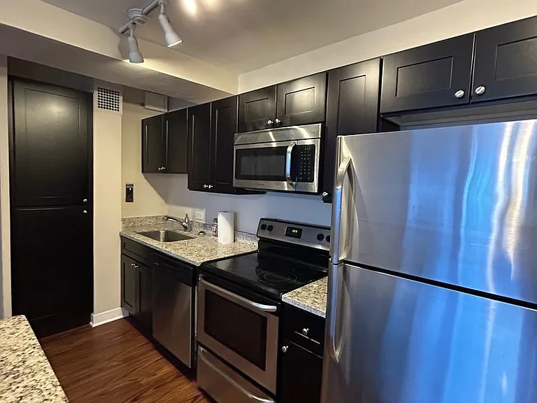 4180 Marine Terrace Apartments — Photo 181
