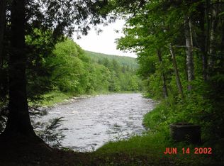 1005 Short Line Rd, Carrabassett Valley, ME 04947