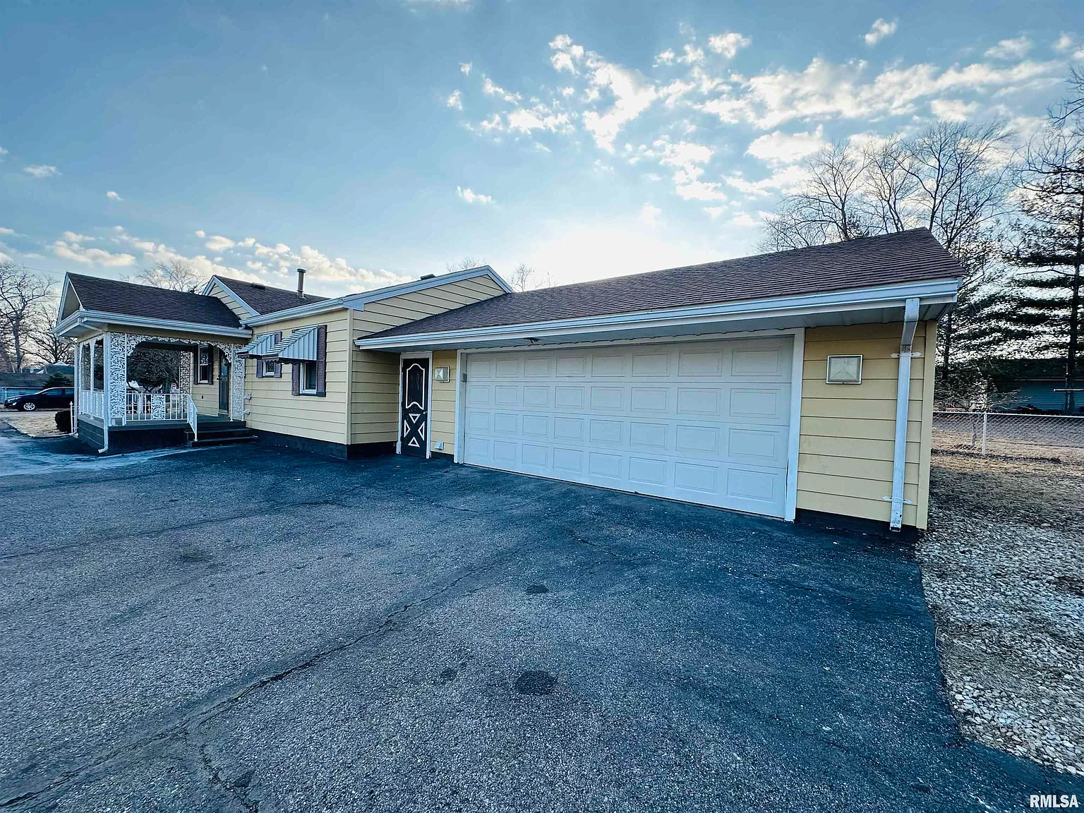 3135 W Starr St photo 1
