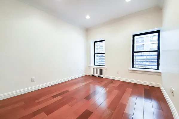 Rented by Warburg | media 3