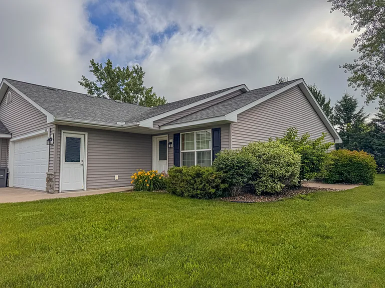 1582 Gunston Dr #B — Photo 23
