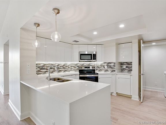 3rd image of 3601 NE 207th St #2301