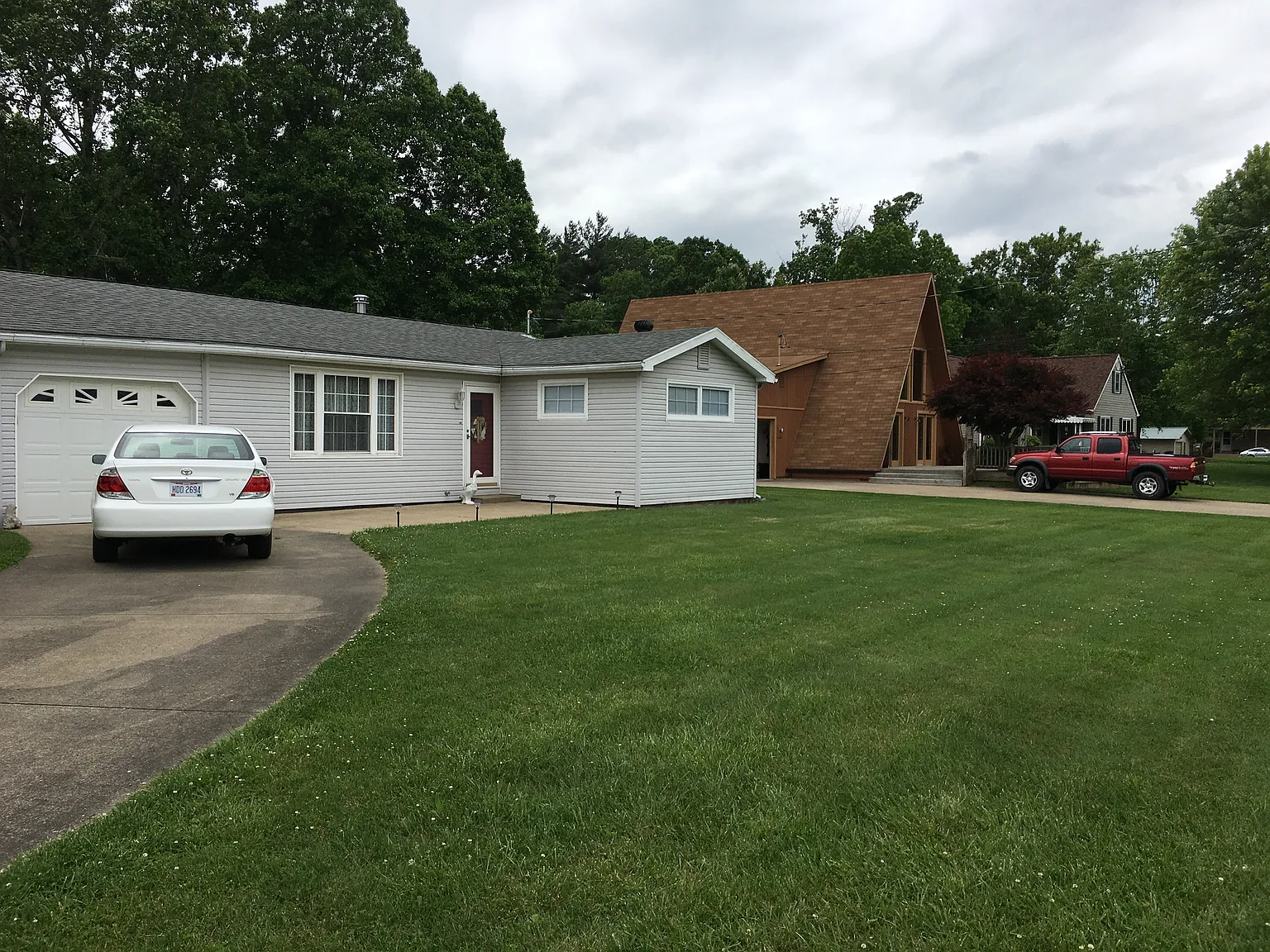 807 N East St photo 1