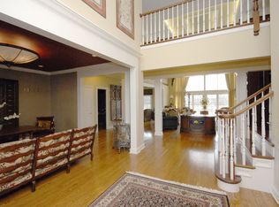 14 Averill Ct, North Barrington, IL