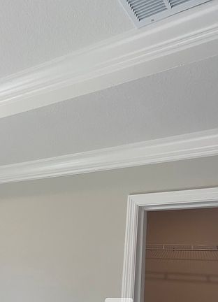 4th image of 1176 Oak Bluff Dr