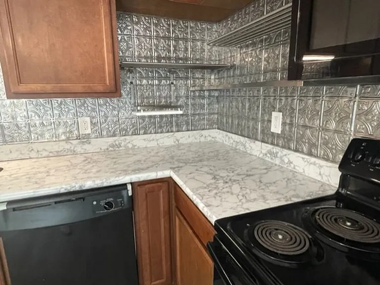 2804 Cedar Park Blvd — Photo 10