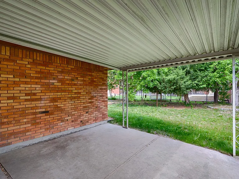 1611 S Martha St — Photo 17