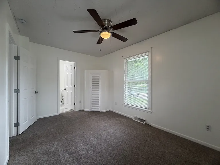 1208 S Mayview Ave — Photo 16
