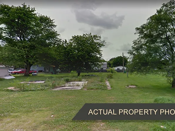 201 Kennedy Ave, Pana, IL 62557