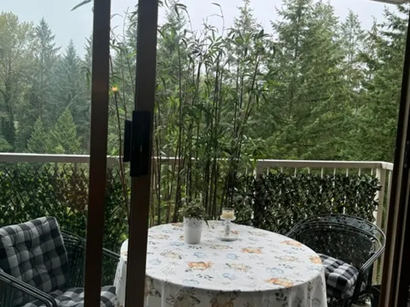 2004 Fullerton Ave #1007, North Vancouver, BC V7P 3G8