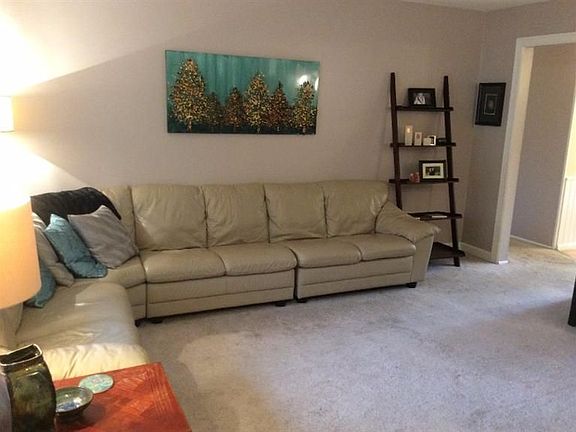 4th image of 168 Elmwood Ct