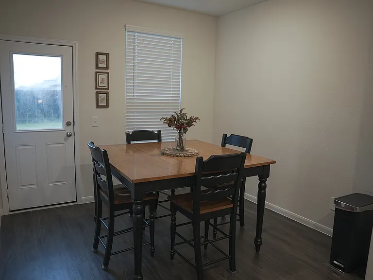 10810 Parra Peek Dr — Photo 7