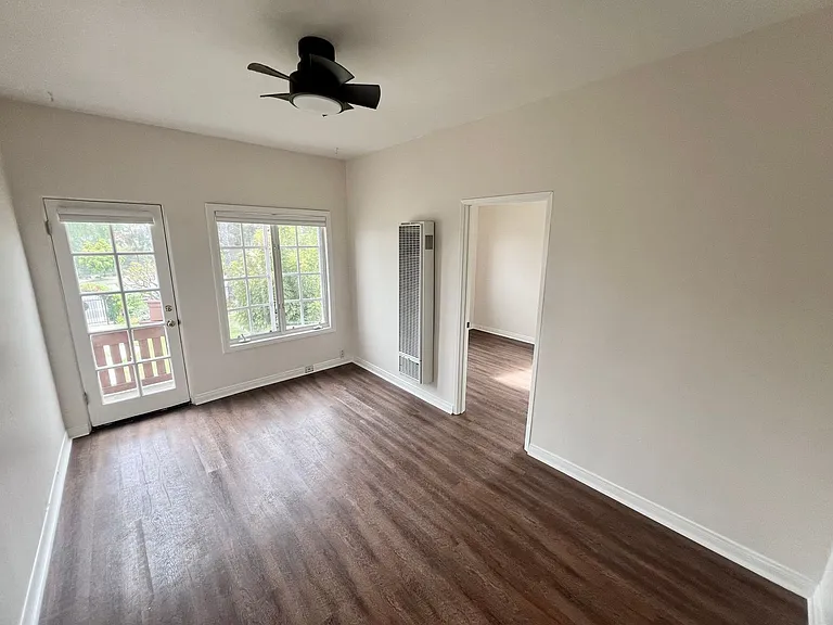 2401-15 G St — Photo 3