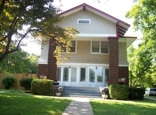 215 W McKinney St, Neosho, MO 64850
