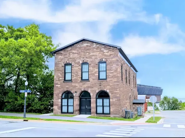311 S Lakeshore Blvd #1, Marquette, MI 49855