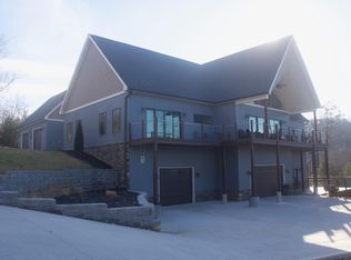 1111 Hickory Pointe Ln, Maynardville, TN 37807