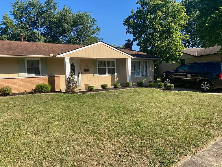 3700 Caracas Dr — Photo 4