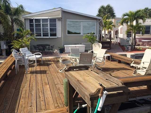 1st image of 405 Nettles Blvd