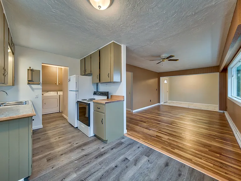 1008 N 7th St — Photo 12