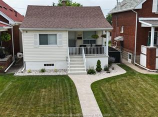 1527 Pierre Ave, Windsor, ON N8X 4P6