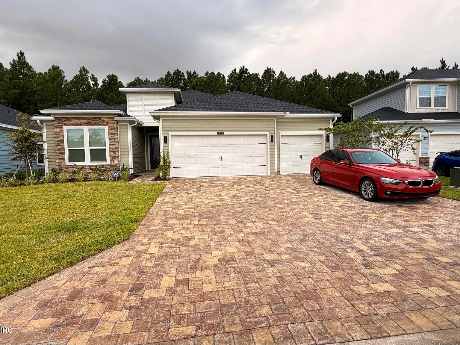 4 bed, 2.0 bath, 2267 sqft, $2,800 — Photo 3