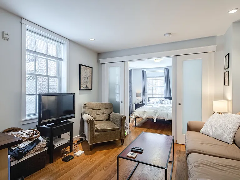 1320 Pine Street — Photo 3