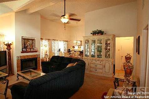 3rd image of 10238 Sandyglen