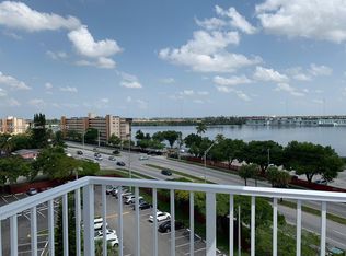 1200 NE Miami Gardens Dr APT 814W, Miami, FL 33179