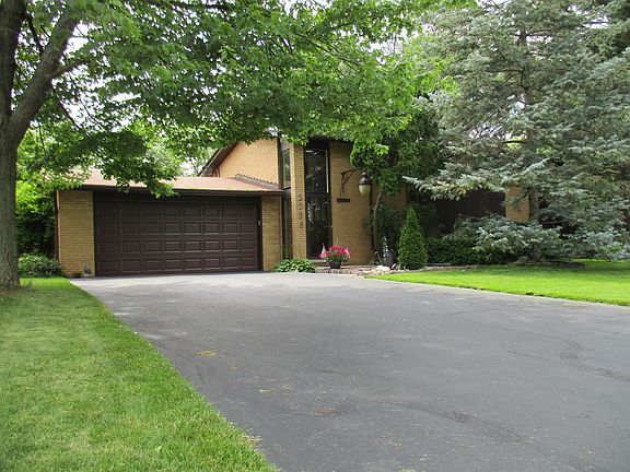 2nd image of 2738 Berry Dr