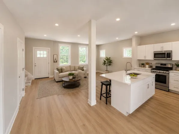 1405 Gar Hwy #1A, Swansea, MA 02777