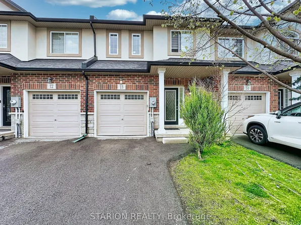 345 Glancaster Rd #13, Hamilton, ON L9G 1W0
