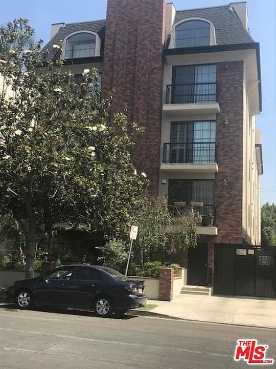 1st image of 1930 Malcolm Ave APT 202